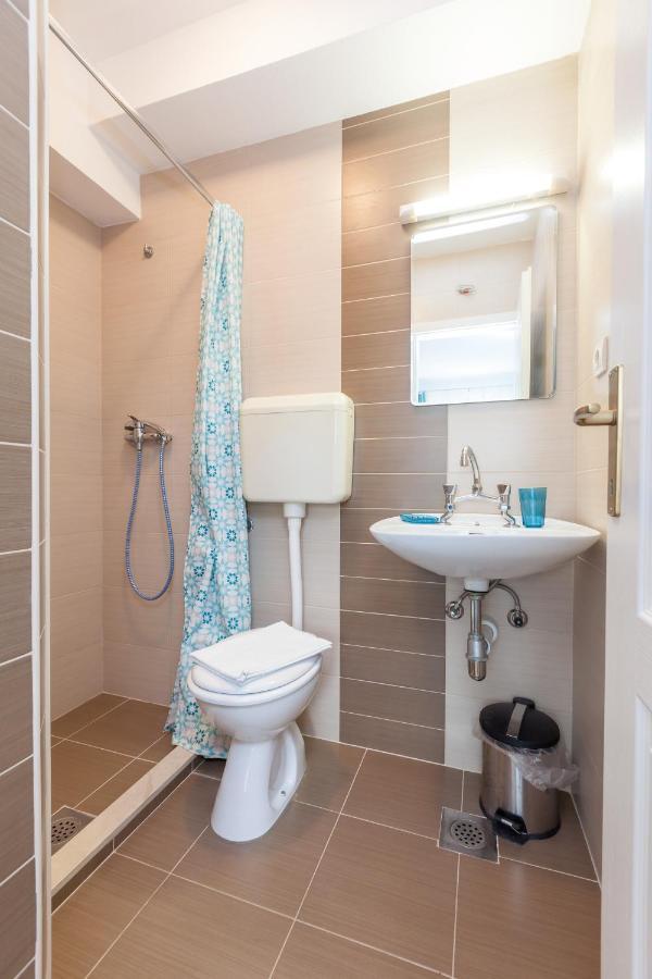 Apartments Leut 80M From The Sea Podgora Rum bild