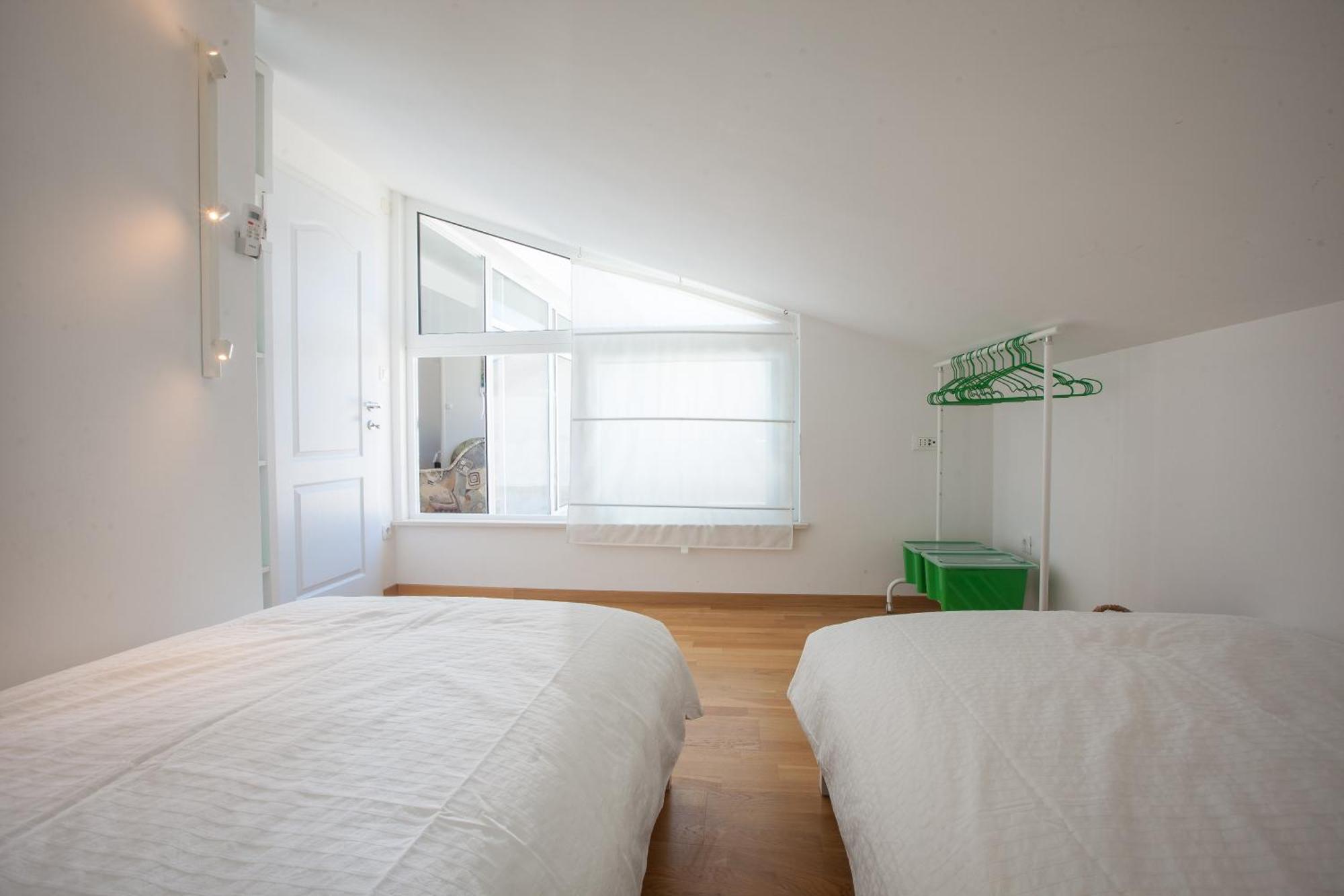 Apartments Leut 80M From The Sea Podgora Rum bild