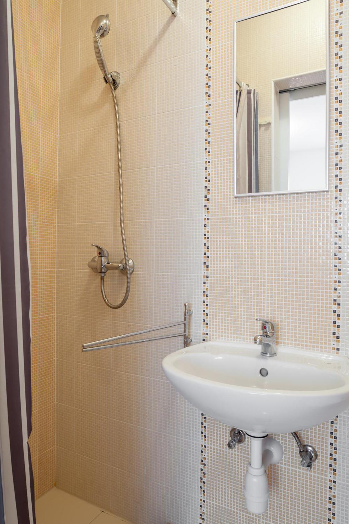 Apartments Leut 80M From The Sea Podgora Rum bild